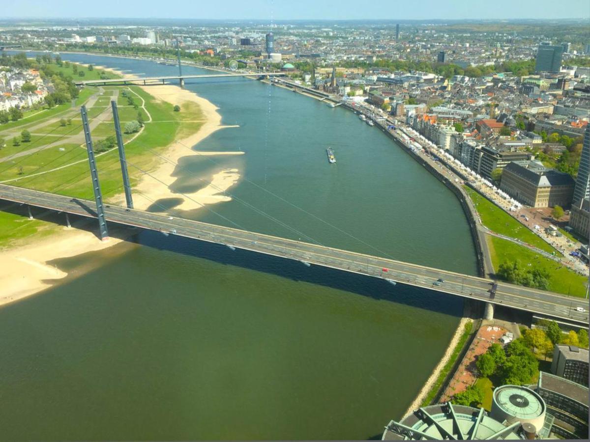 Modernes Apartment In Schoener Lage Düsseldorf Eksteriør bilde